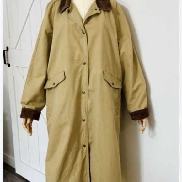 LL Bean Long Vintage Chore Jacket! Warm inner lining - Picture 3 of 7